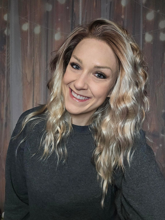 CARKIRA TESSA 18" Panama Beach Sand 13x4 Lace Front Wig with Medium Cap Unisex Heat Friendly Up to 320°F Natural Looking Soft Smooth Realistic Scalp Hairline