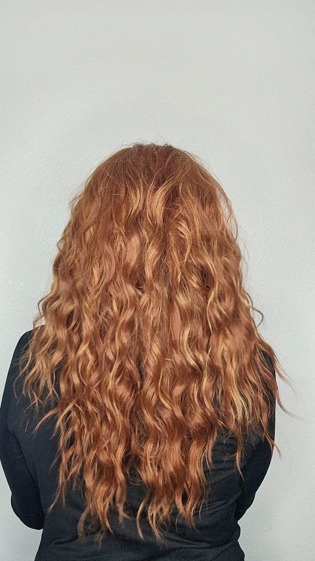 CARKIRA Lauren 13x4 Lace Front Wig with Medium Cap Unisex Heat Friendly Up to 320°F Natural Looking Soft Smooth Realistic Scalp Hairline