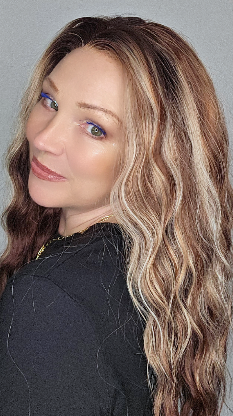 CARKIRA Michelle in the Honeyed Chestnut Bronde 22" Long 13x4 Lace Front Wig with Medium Cap Unisex Heat Friendly Up to 320°F Natural Looking Soft Smooth Realistic Scalp Hairline