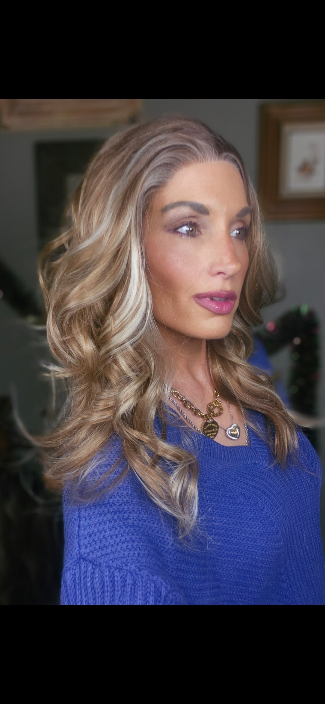 CARKIRA SERENA 20" Rootbeer Float 13x4 Lace Front Wig with Medium Cap Unisex Heat Friendly Up to 320°F Natural Looking Soft Smooth Realistic Scalp Hairline