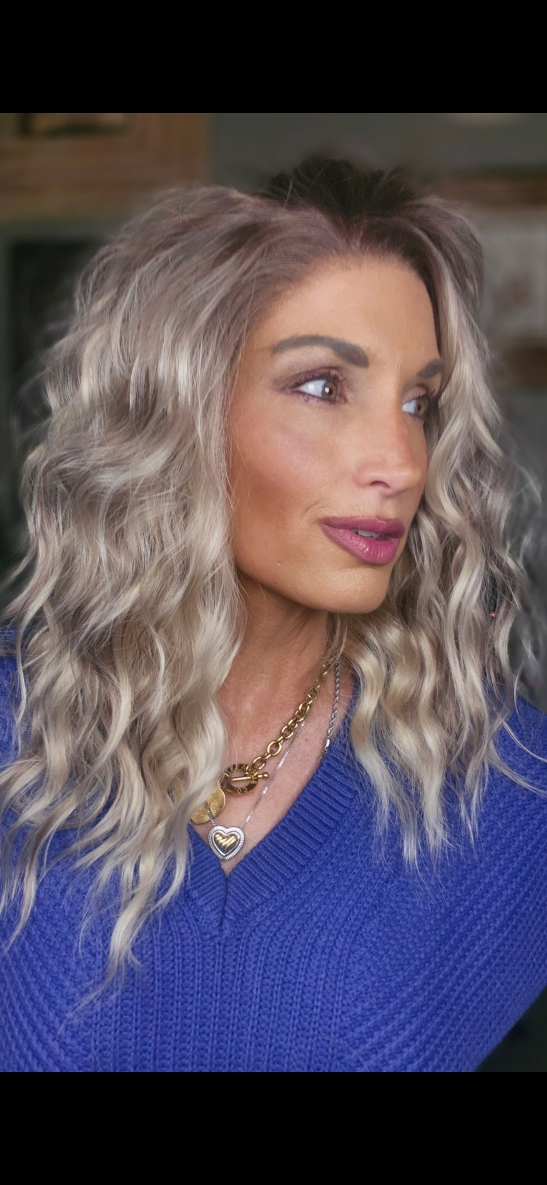 CARKIRA TESSA 18" Panama Beach Sand 13x4 Lace Front Wig with Medium Cap Unisex Heat Friendly Up to 320°F Natural Looking Soft Smooth Realistic Scalp Hairline