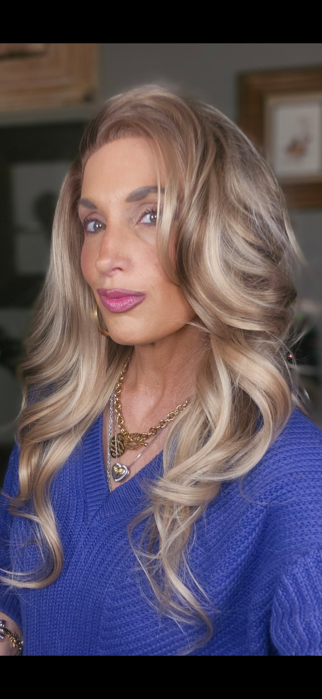 CARKIRA Marilyn 22" Chocolate Swirl Blonde 13x4 Lace Front Wig with Loose Curls Medium Cap Unisex Heat Friendly Up to 320°F Natural Looking Soft Smooth Realistic Scalp Hairline