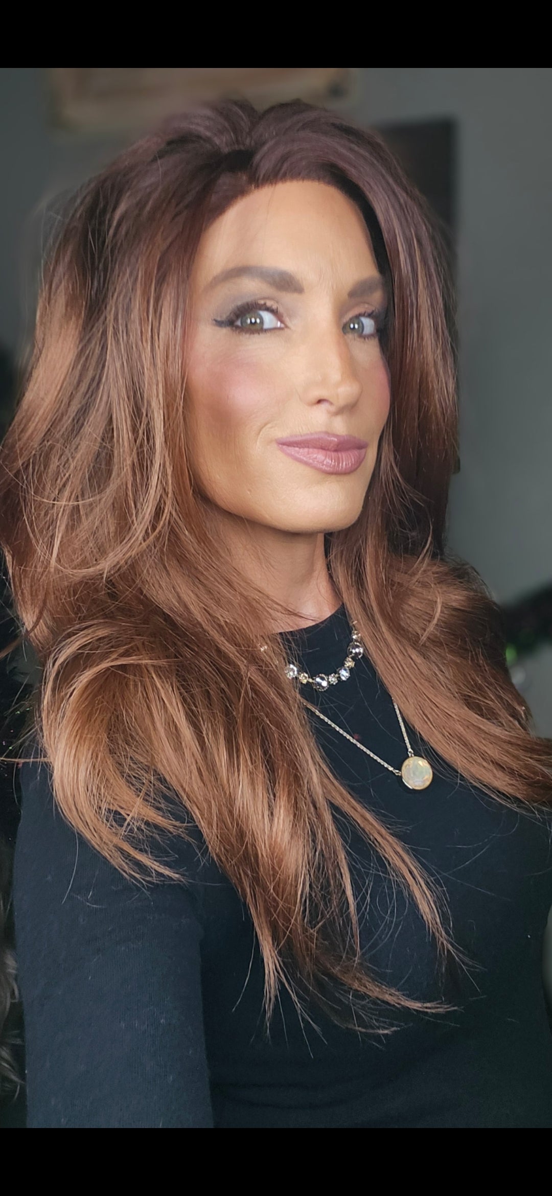 CARKIRA Katie 13x4 Lace Front Wig with Medium Cap Unisex Heat Friendly Up to 320°F Natural Looking Soft Smooth Realistic Scalp Hairline