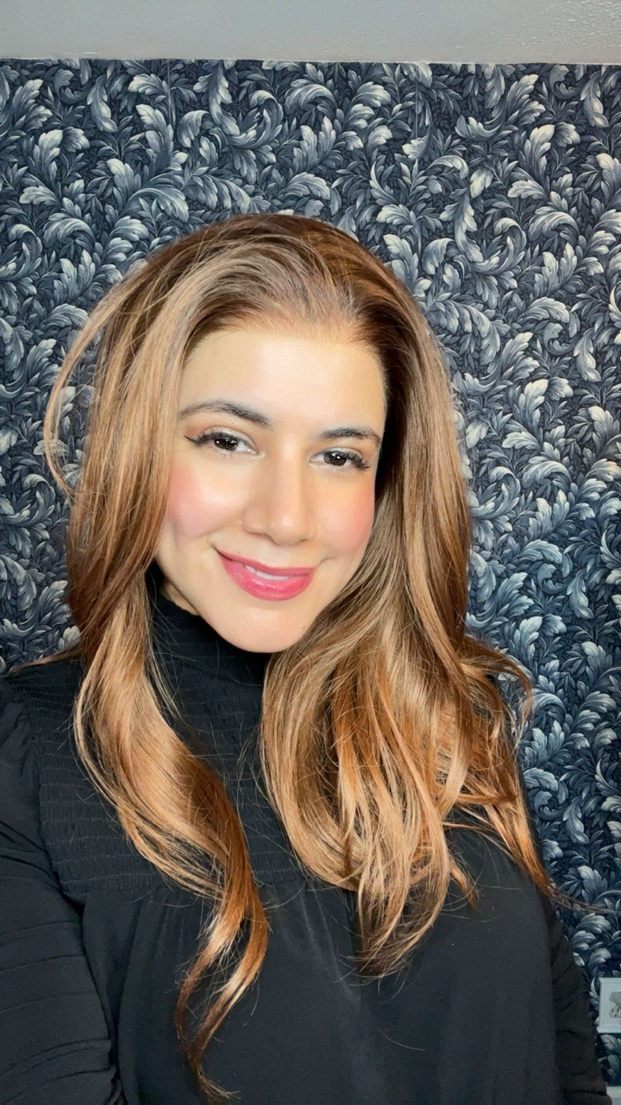 CARKIRA Katie 13x4 Lace Front Wig with Medium Cap Unisex Heat Friendly Up to 320°F Natural Looking Soft Smooth Realistic Scalp Hairline