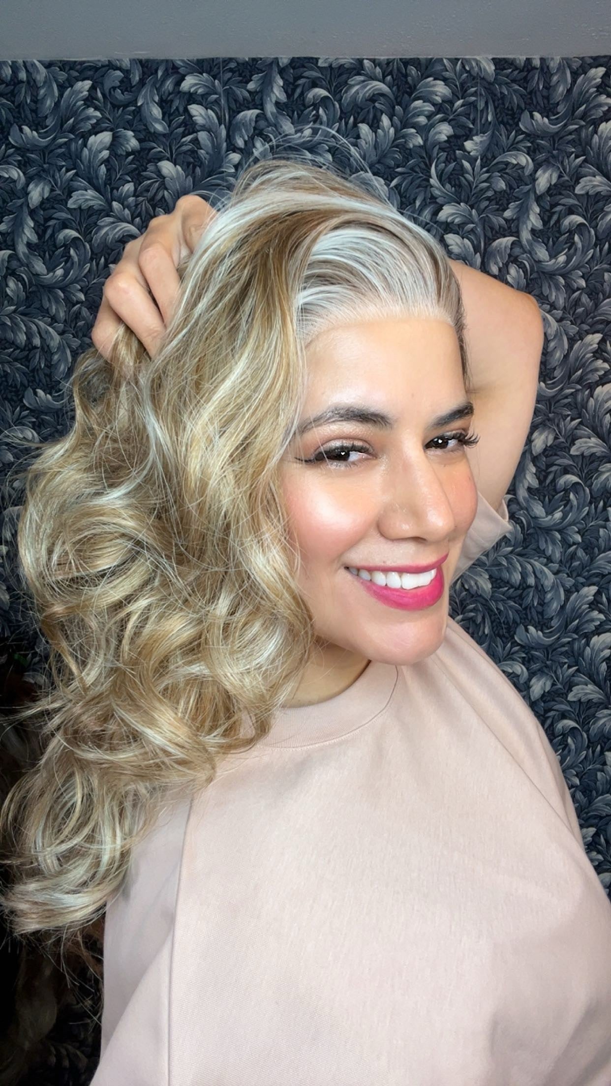 CARKIRA SERENA 20" Rootbeer Float 13x4 Lace Front Wig with Medium Cap Unisex Heat Friendly Up to 320°F Natural Looking Soft Smooth Realistic Scalp Hairline