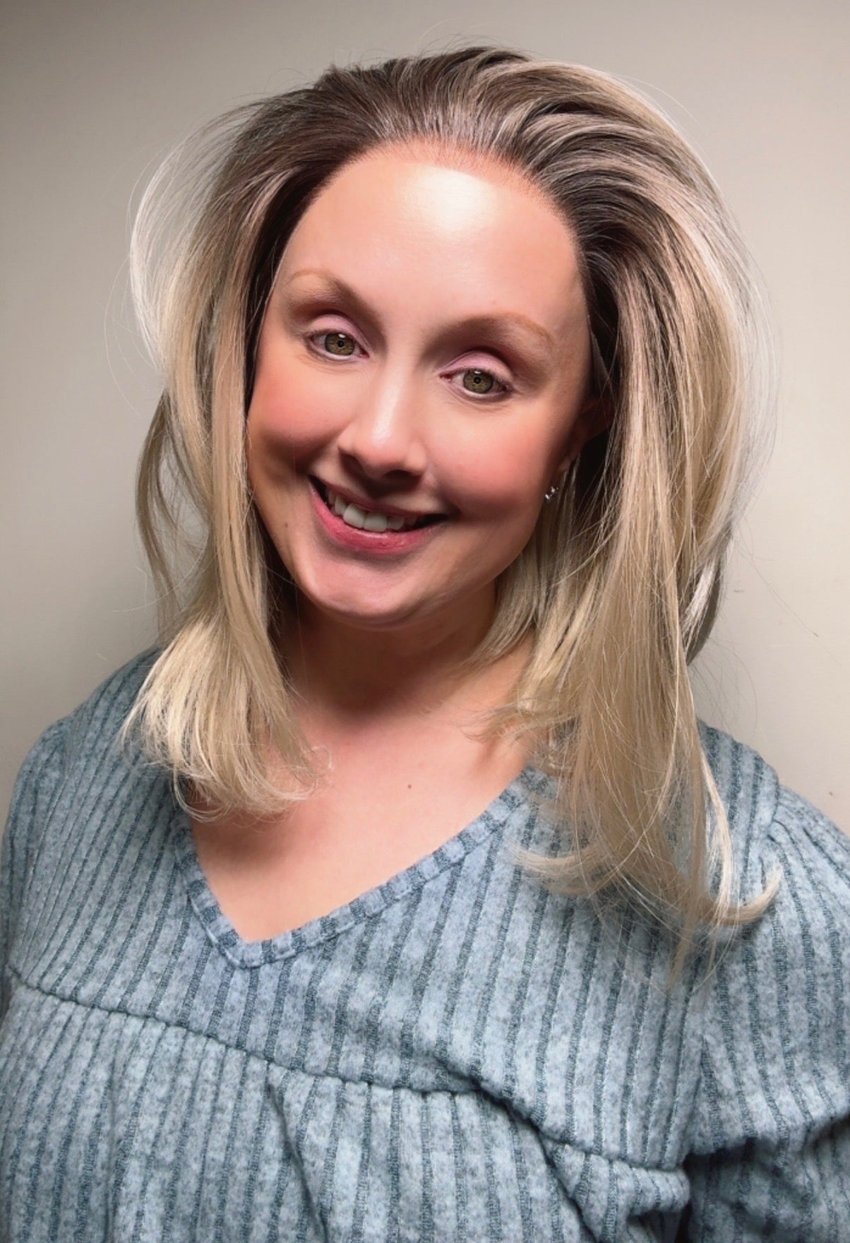 CARKIRA Nancy 13x4 Lace Front Wig with Medium Cap Unisex Heat Friendly Up to 320°F Natural Looking Soft Smooth Realistic Scalp Hairline