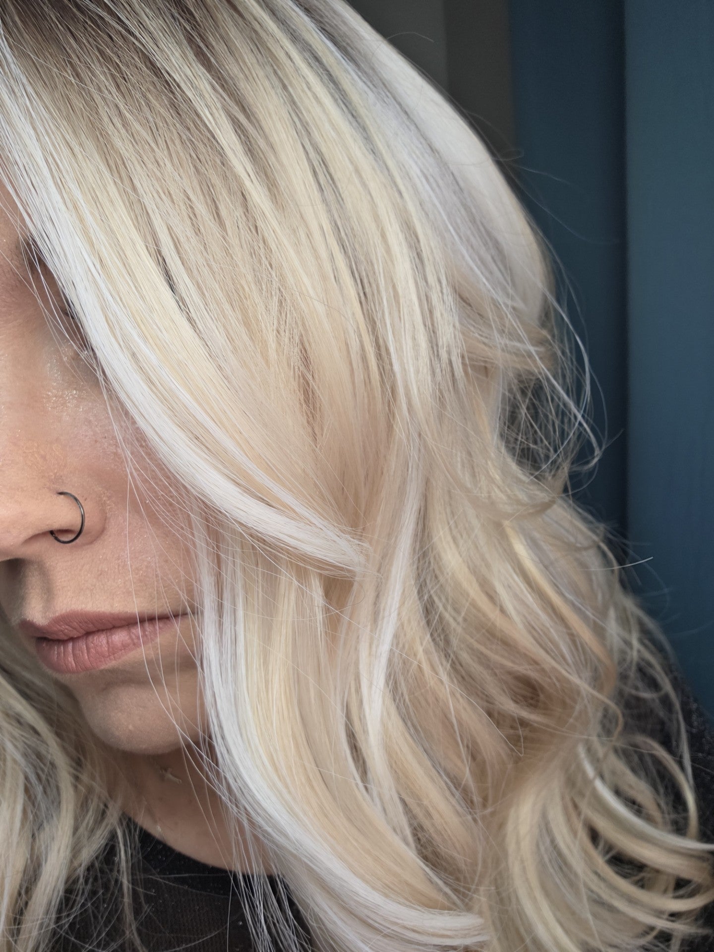 CARKIRA Jaelynn 22" Cream Soda Blonde 13x4 Lace Front Wig with Medium Cap Unisex Heat Friendly Up to 320°F Natural Looking Soft Smooth Realistic Scalp Hairline