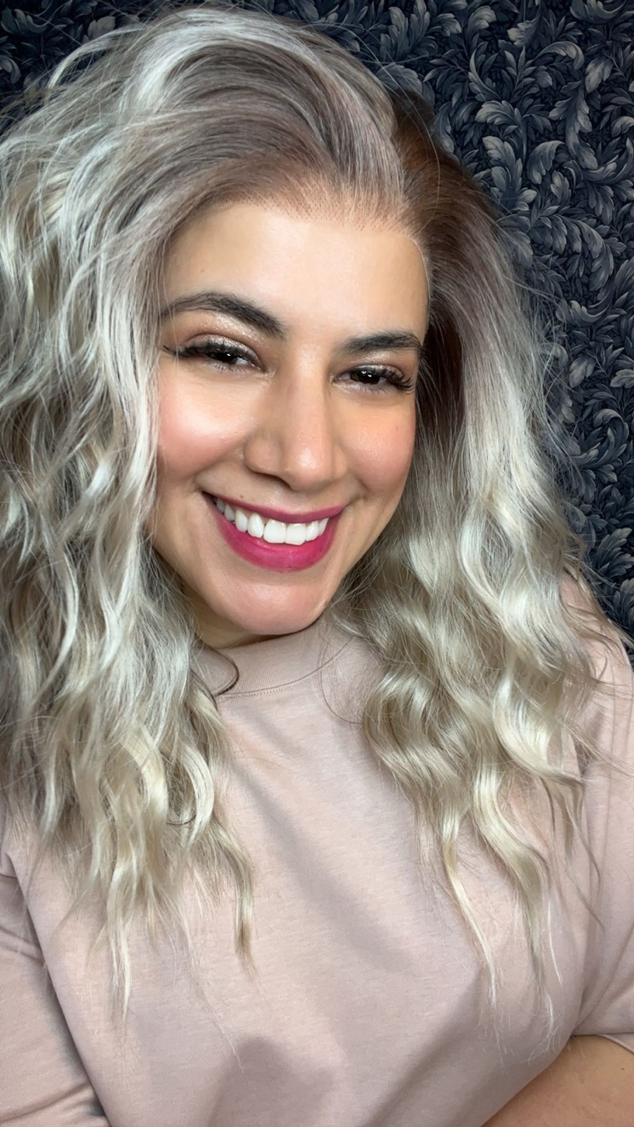 CARKIRA TESSA 18" Panama Beach Sand 13x4 Lace Front Wig with Medium Cap Unisex Heat Friendly Up to 320°F Natural Looking Soft Smooth Realistic Scalp Hairline