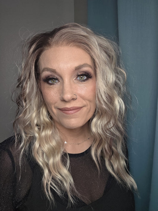 CARKIRA Tessa Panama Beach Sand 18 Inch Water Wave 13x4 Lace Front Synthetic Wig Glueless Pre-Cut Natural Hairline Heat-Friendly