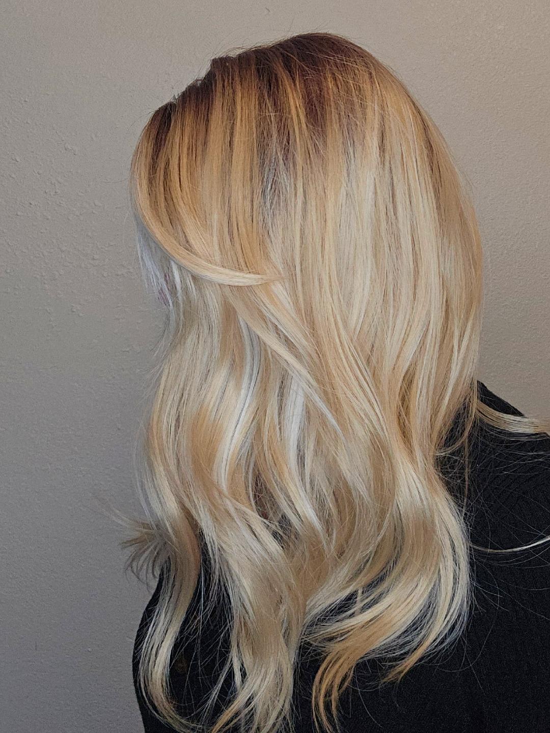 CARKIRA Linda 13x4 Lace Front 20" Ash Blonde Highlight Platinum Wig with Curtain Bangs Medium Cap Unisex Heat Friendly Up to 320°F Natural Looking Soft Smooth Realistic Scalp Hairline