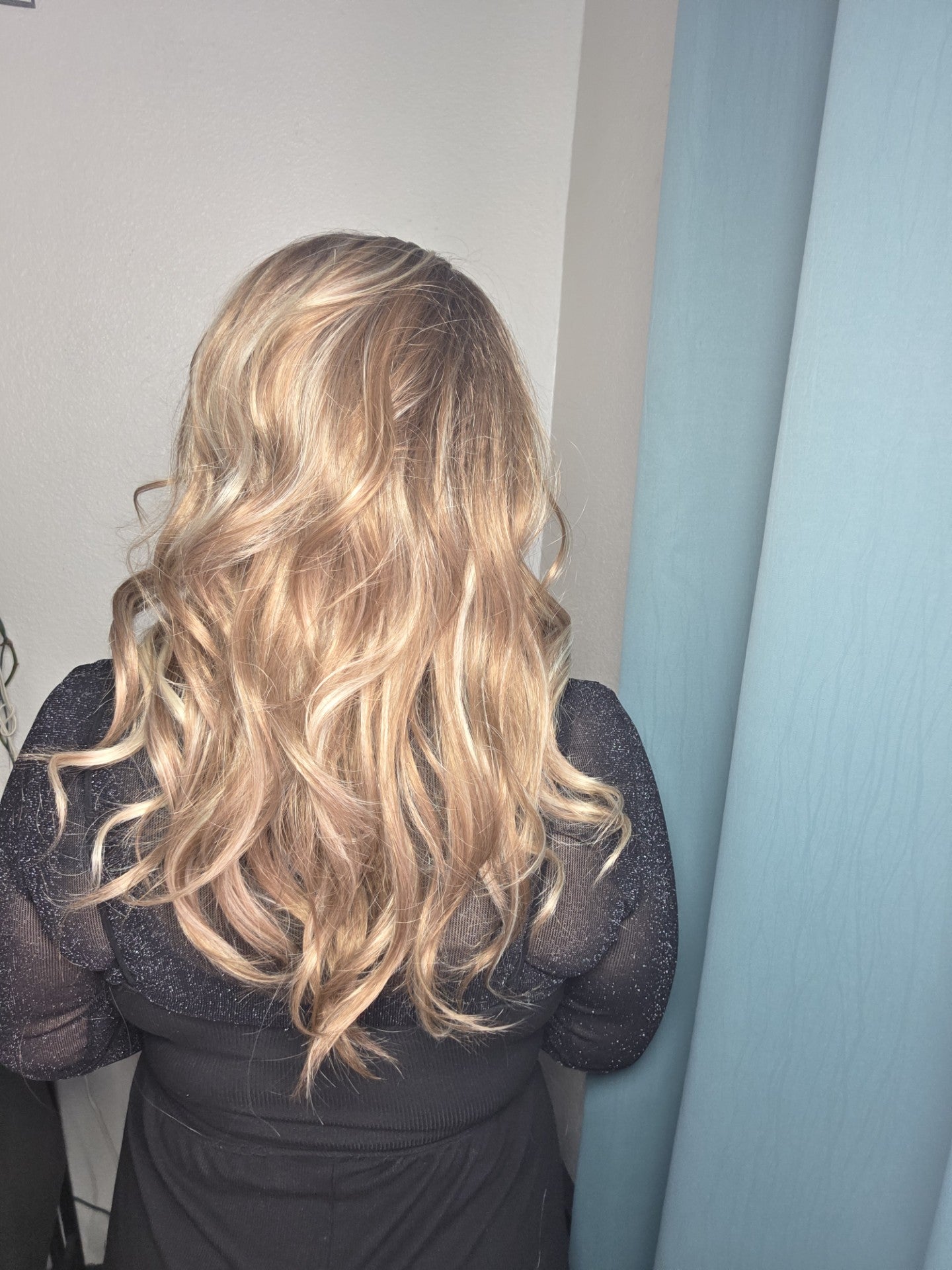 CARKIRA SERENA 20" Rootbeer Float 13x4 Lace Front Wig with Medium Cap Unisex Heat Friendly Up to 320°F Natural Looking Soft Smooth Realistic Scalp Hairline