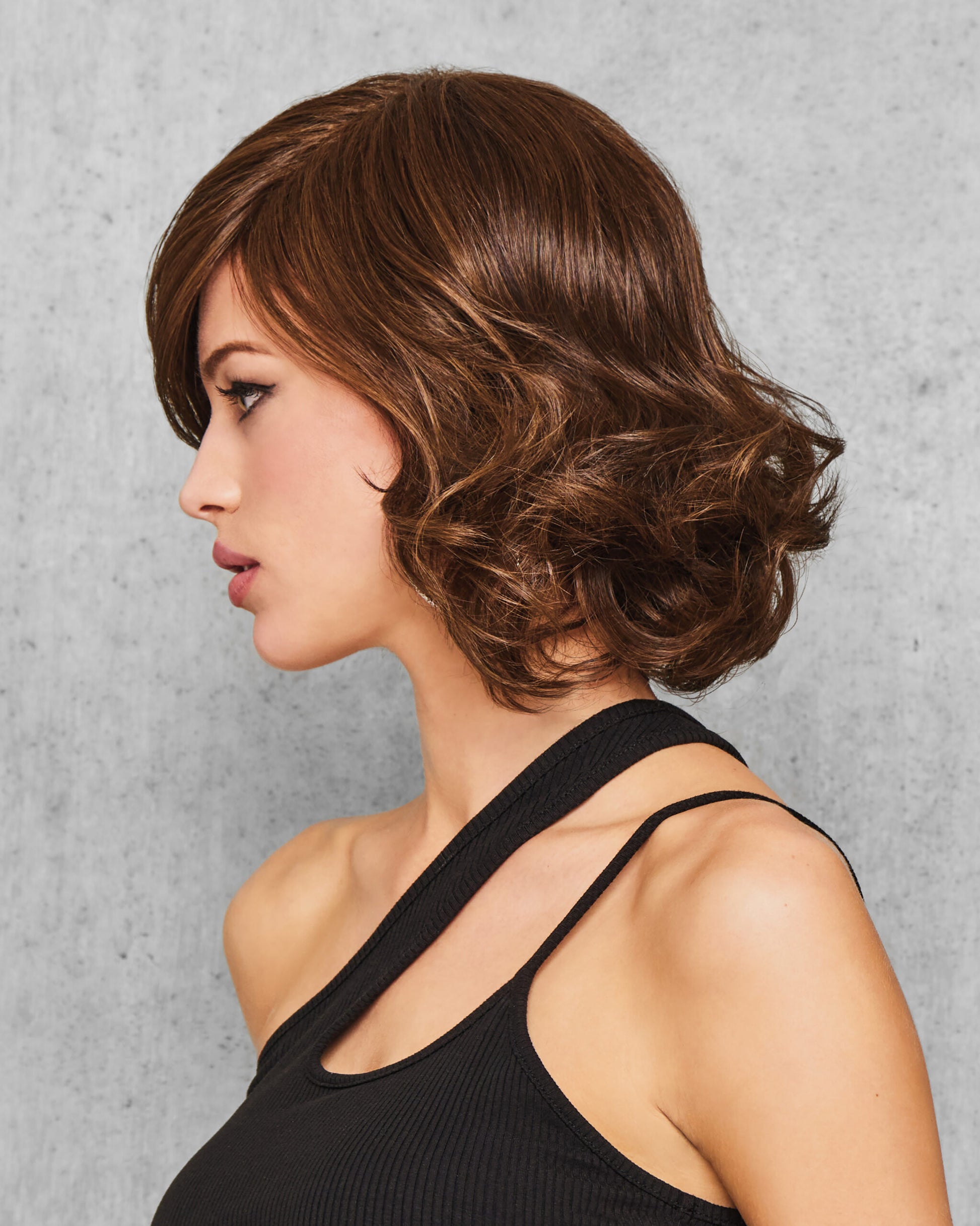Bombshell Bob in R10 Chestnut