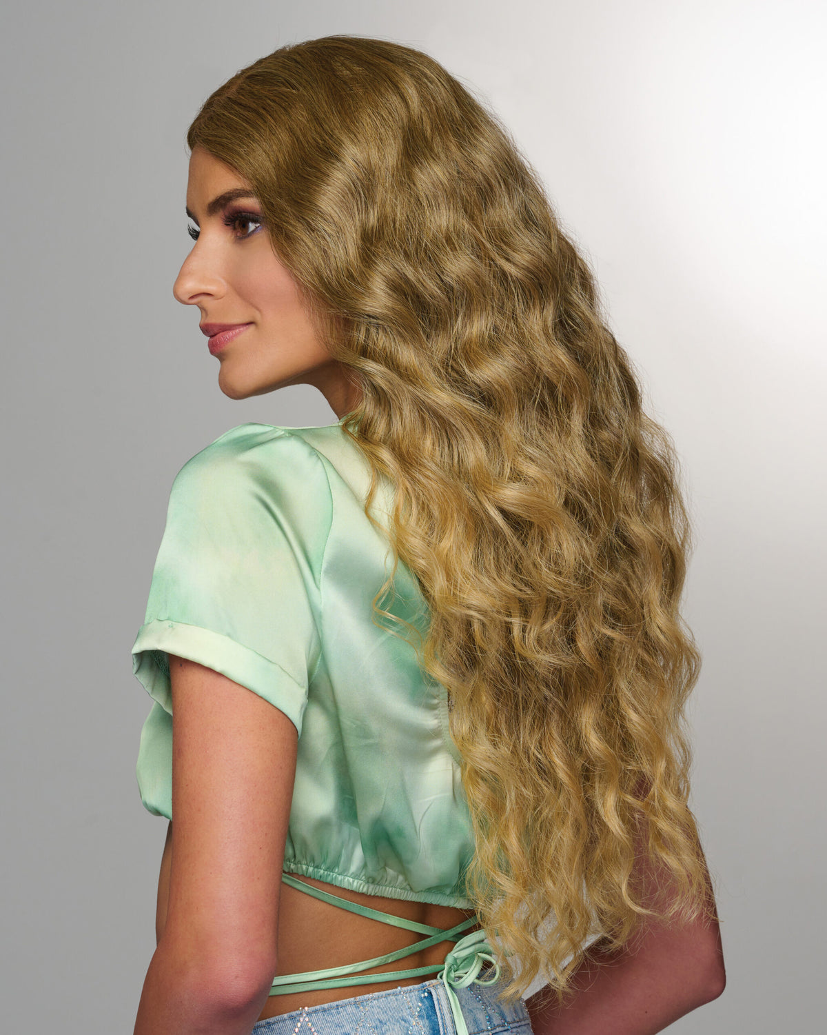 Curly Girlie in R1416T Buttered Toast