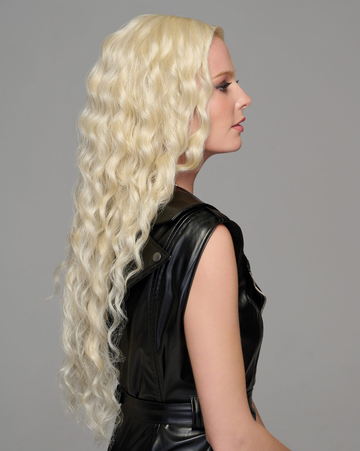 Curly Girlie in R23/61 Alabaster