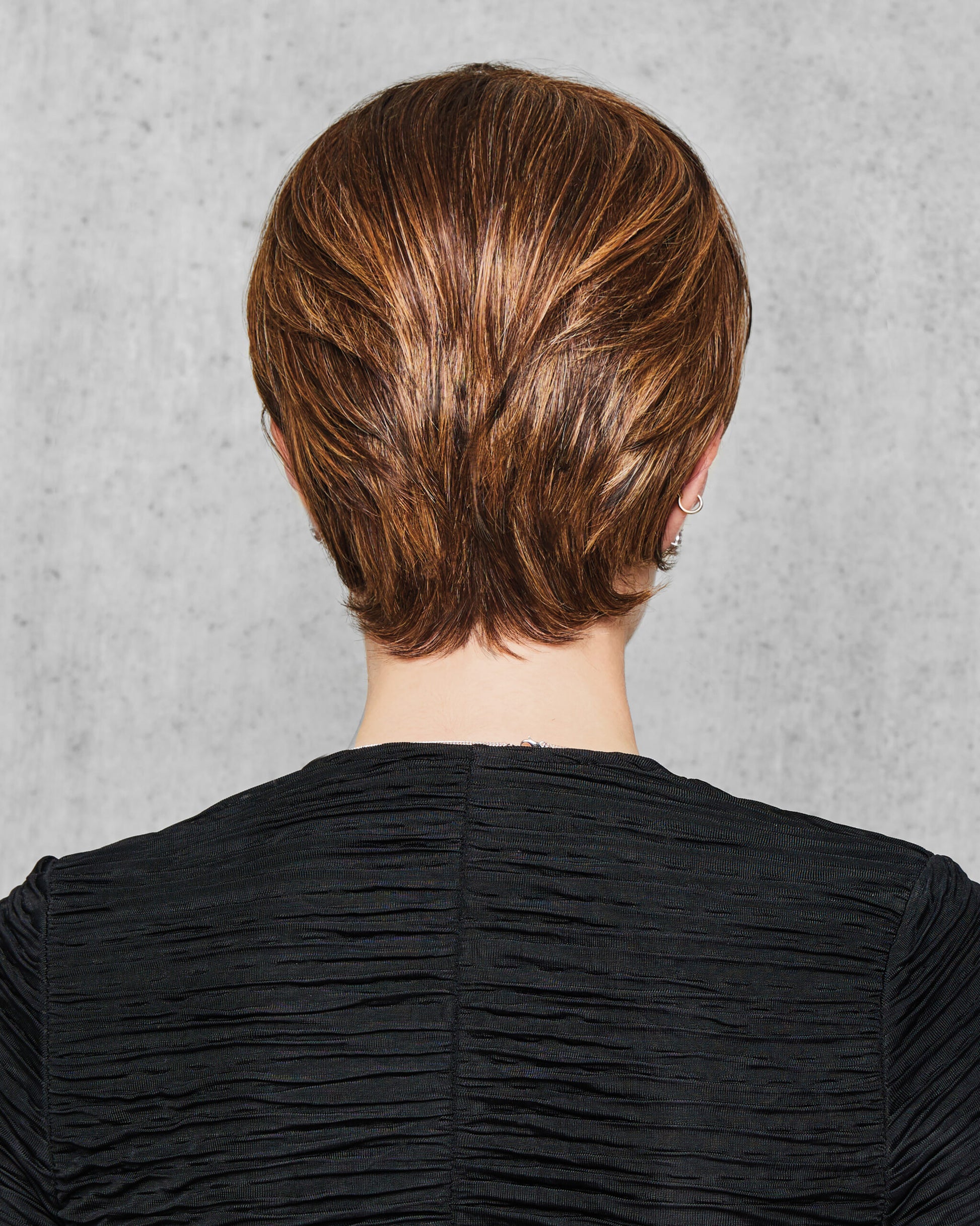 Feather Cut in R829S+ Glazed Hazelnut
