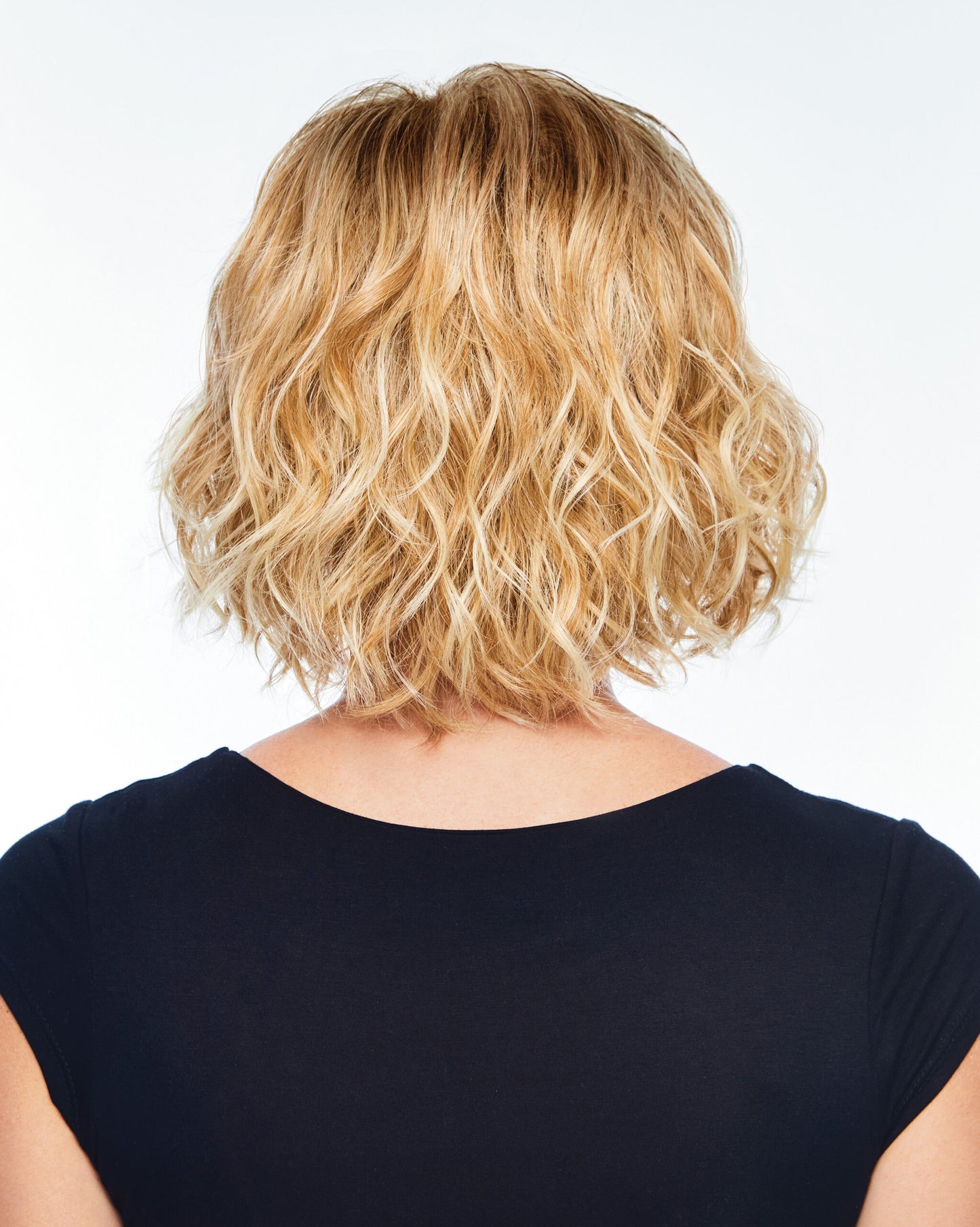Sweetly Waved in SS14/88 Rooted Golden Wheat