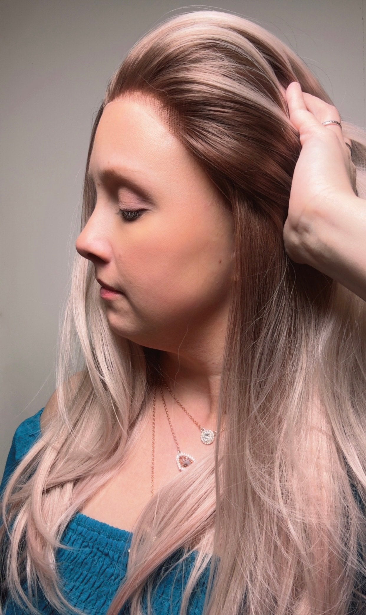 CARKIRA Cathy 22" Blushed Apricot 13x4 Lace Front Wig with Medium Cap Unisex Heat Friendly Up to 320°F Natural Looking Soft Smooth Realistic Scalp Hairline