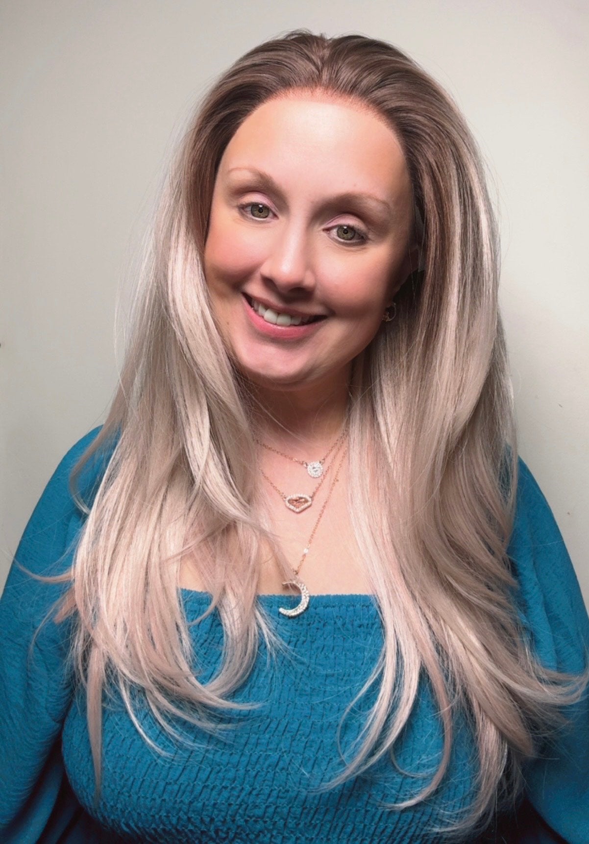 CARKIRA Cathy 22" Blushed Apricot 13x4 Lace Front Wig with Medium Cap Unisex Heat Friendly Up to 320°F Natural Looking Soft Smooth Realistic Scalp Hairline