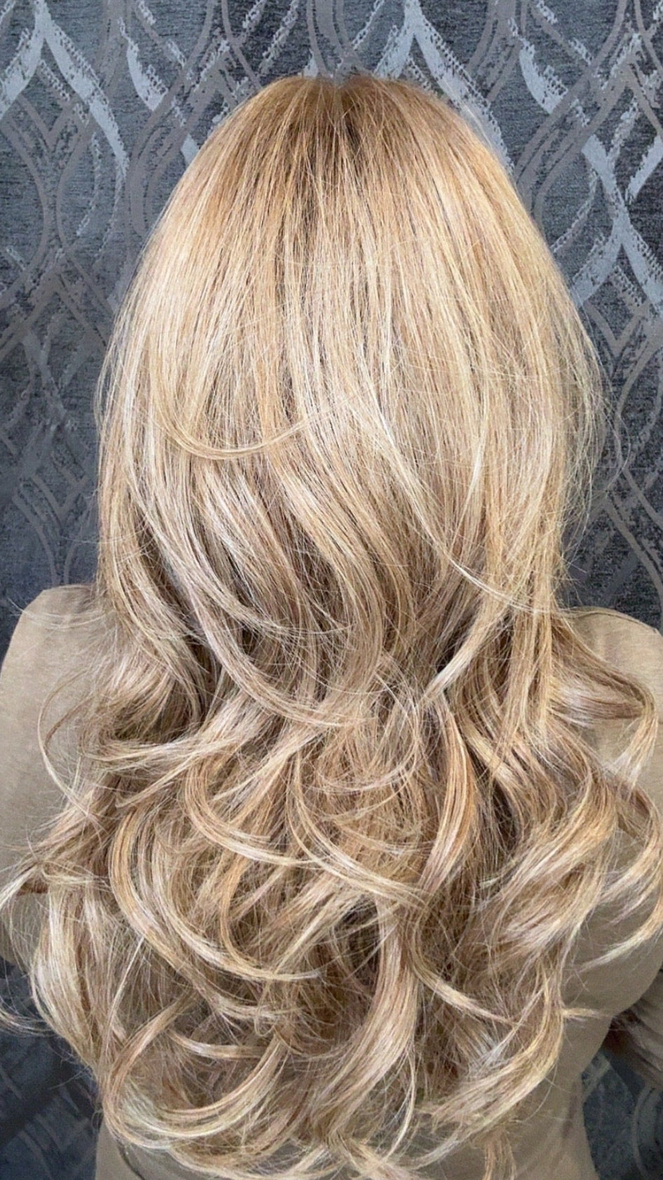 Boss Naturelle ELARA Heat-Friendly 20-24" in Length