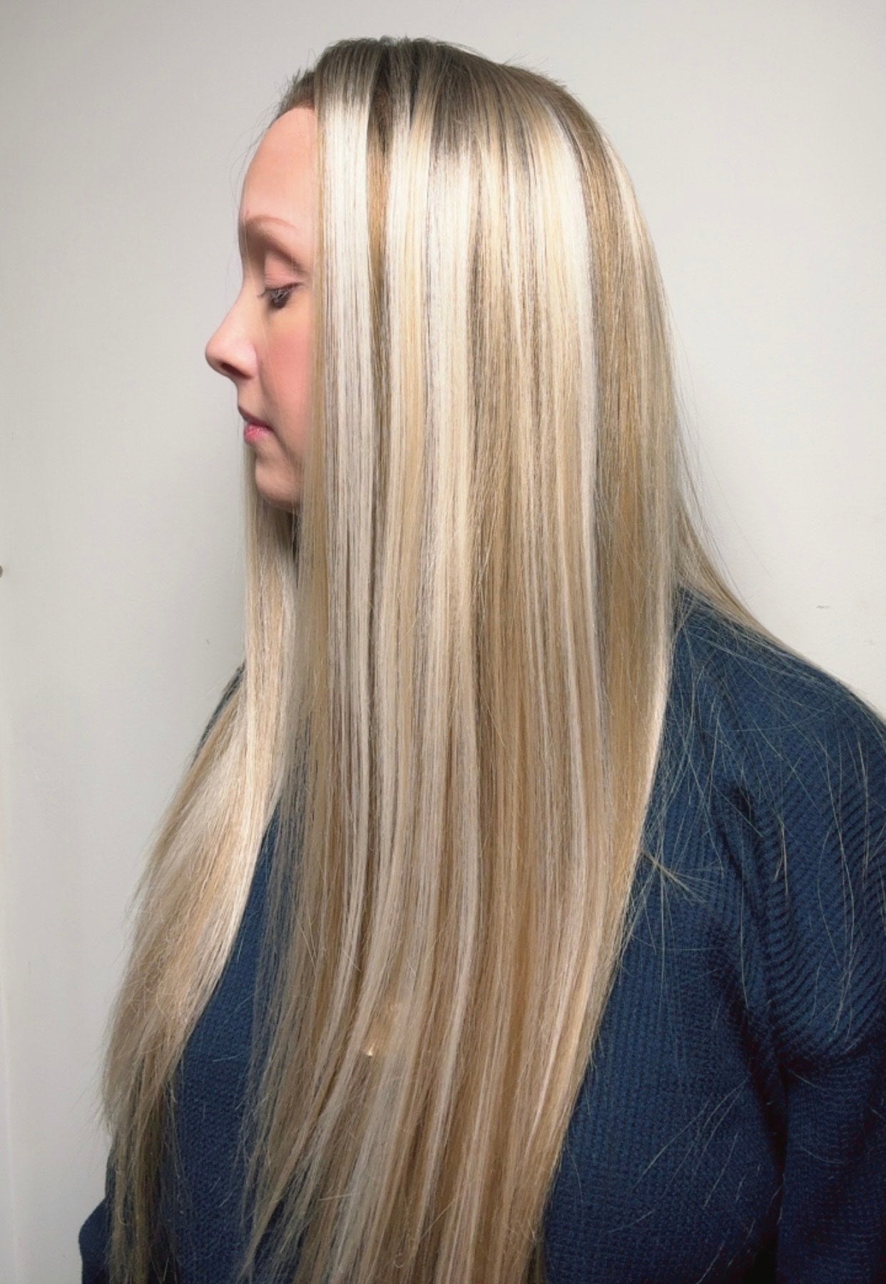 CARKIRA Janet 13x4 Lace Front 26" Wig Honey Blonde with Platinum Highlights Medium Cap Unisex Heat Friendly Up to 320°F Natural Looking Soft Smooth Realistic Scalp Hairline