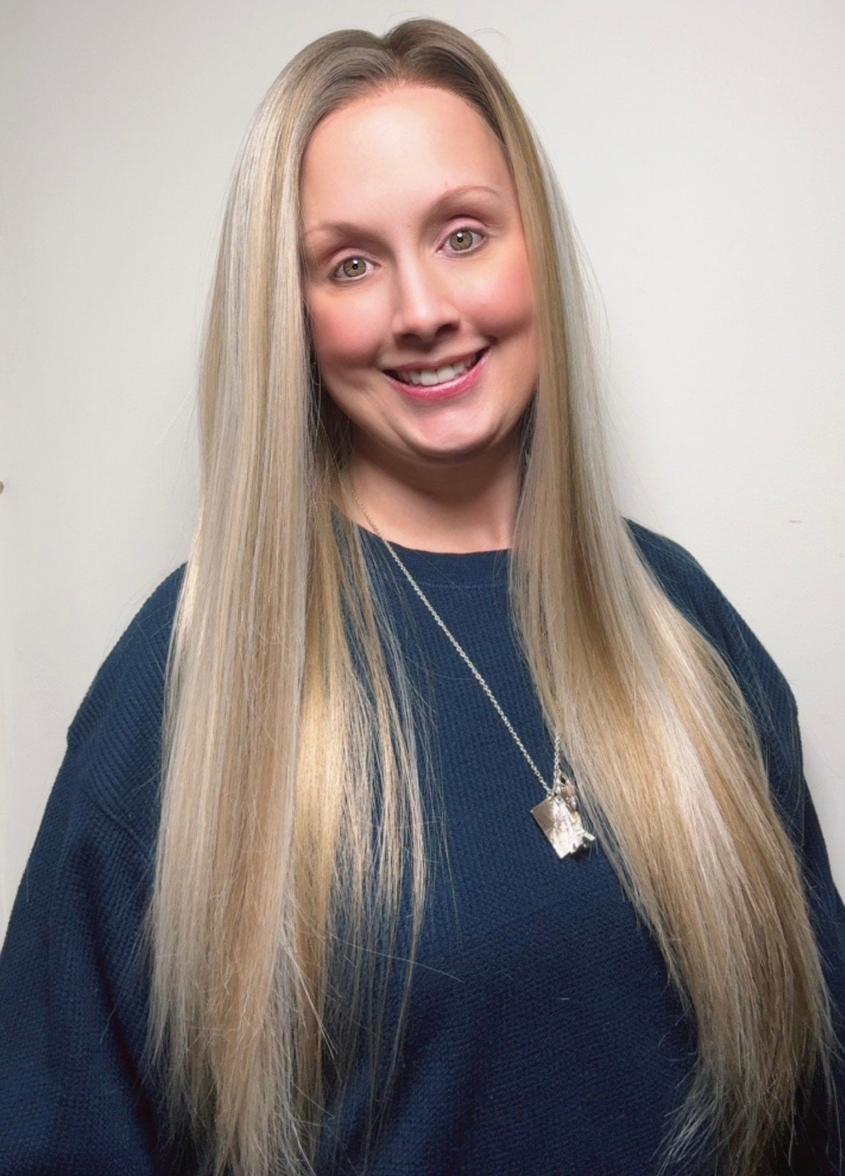 CARKIRA Janet 13x4 Lace Front 26" Wig Honey Blonde with Platinum Highlights Medium Cap Unisex Heat Friendly Up to 320°F Natural Looking Soft Smooth Realistic Scalp Hairline