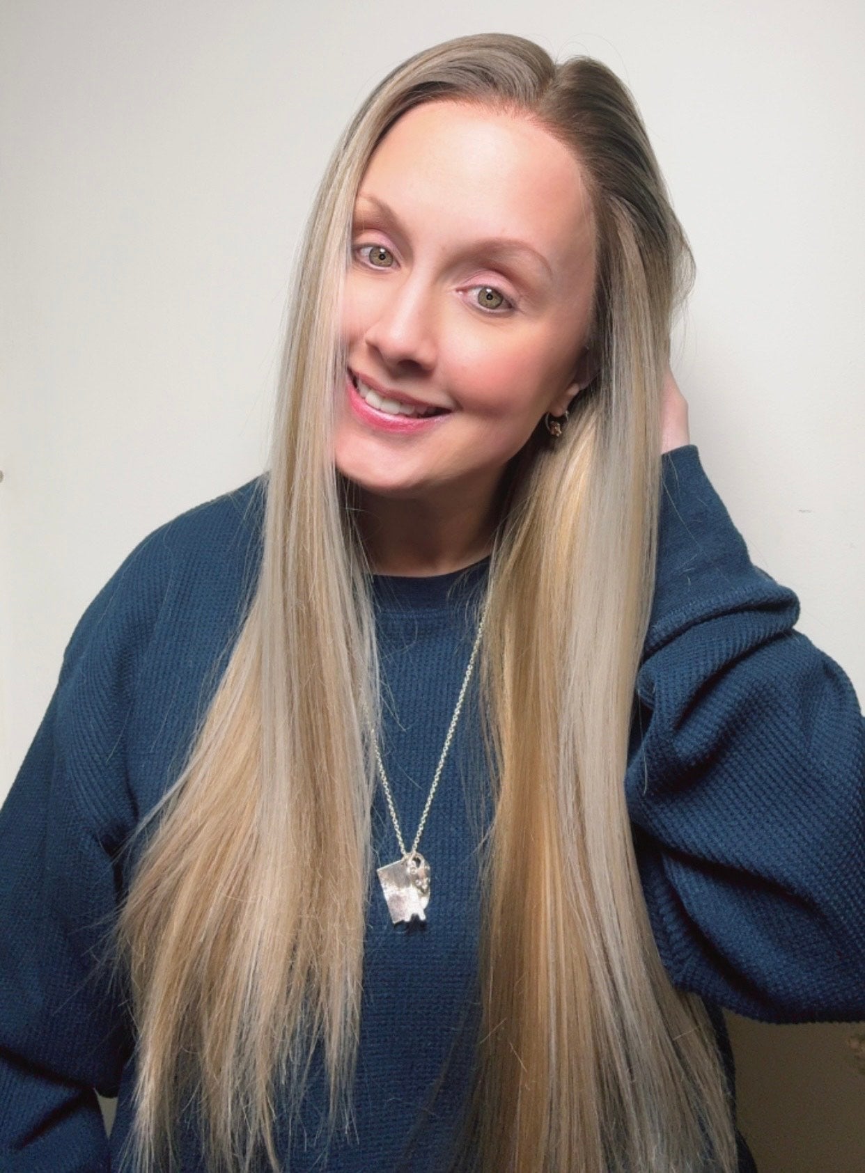 CARKIRA Janet 13x4 Lace Front 26" Wig Honey Blonde with Platinum Highlights Medium Cap Unisex Heat Friendly Up to 320°F Natural Looking Soft Smooth Realistic Scalp Hairline