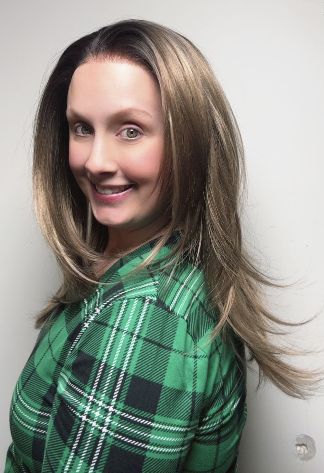 CARKIRA Dana 13x4 Lace Front Wig Gentle Brown Blend Medium Cap Unisex Heat Friendly Up to 320°F Natural Looking Soft Smooth Realistic Scalp Hairline Adjustable Straps Comfortable Elastic