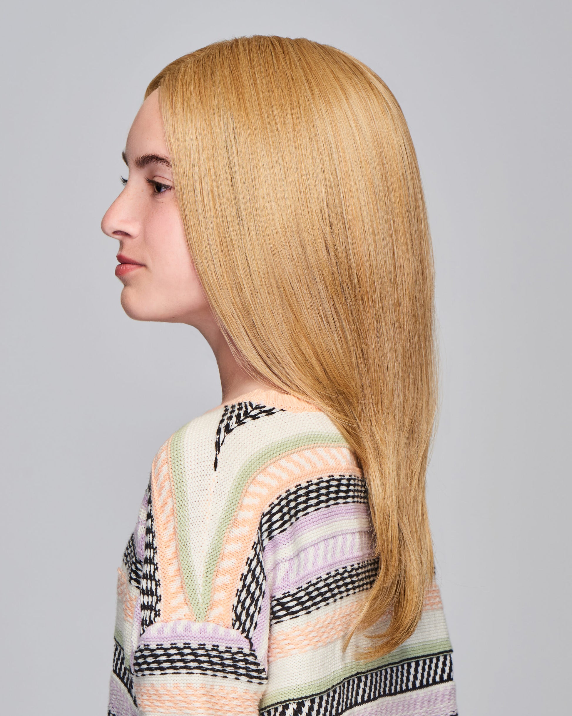 Straight A Style in R16 Honey Blonde