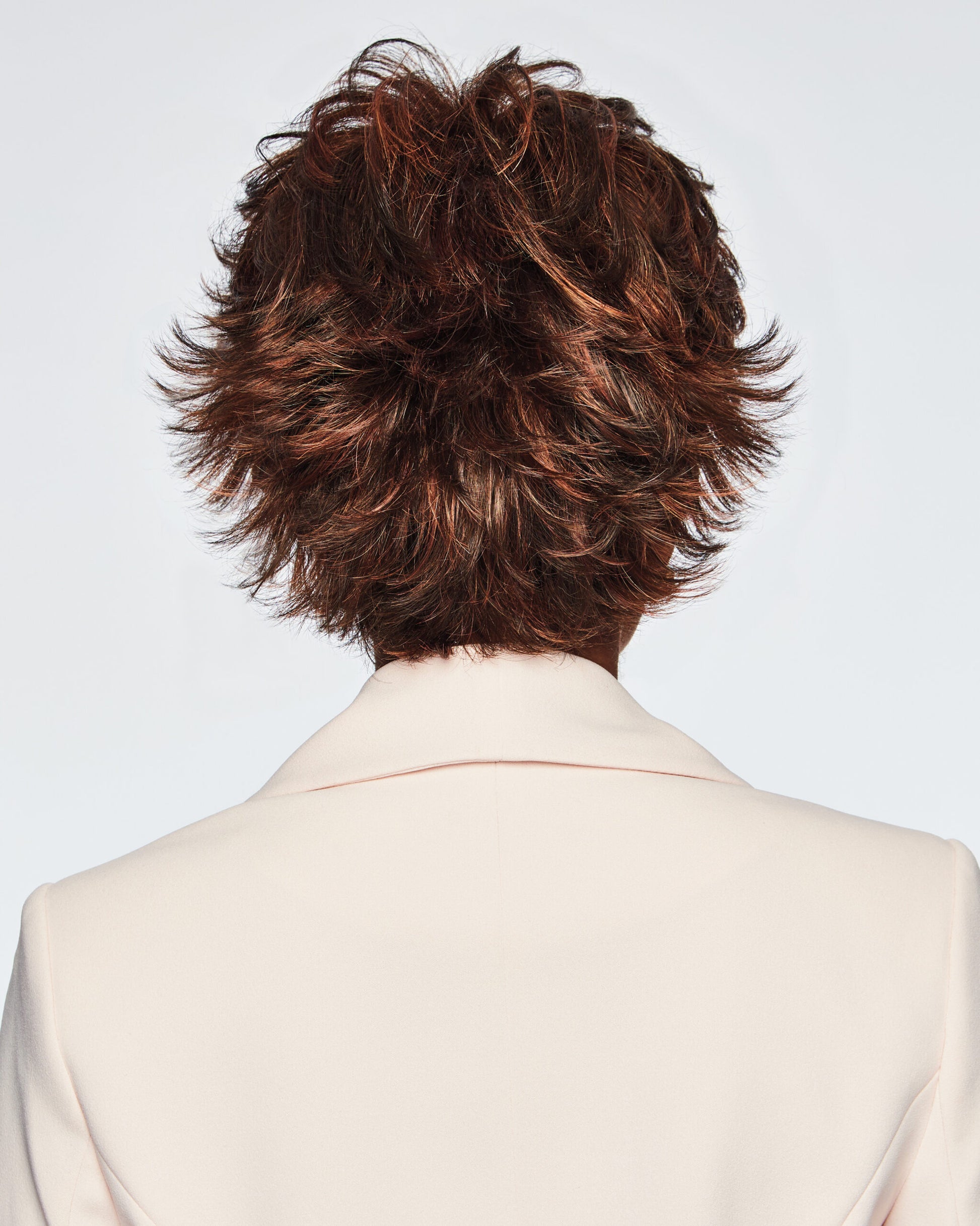 Voltage in R6/28H Coppery Mink