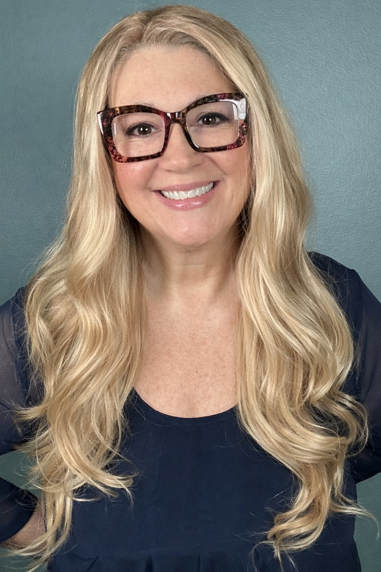 CARKIRA Megan Creme' Brulee' Blonde 26 inches 13x4 Lace Front Wig