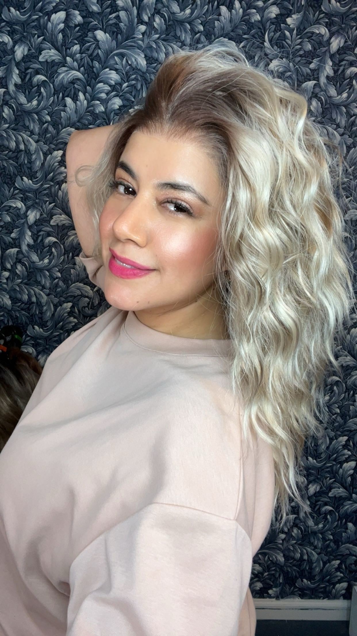 CARKIRA TESSA 18" Panama Beach Sand 13x4 Lace Front Wig with Medium Cap Unisex Heat Friendly Up to 320°F Natural Looking Soft Smooth Realistic Scalp Hairline