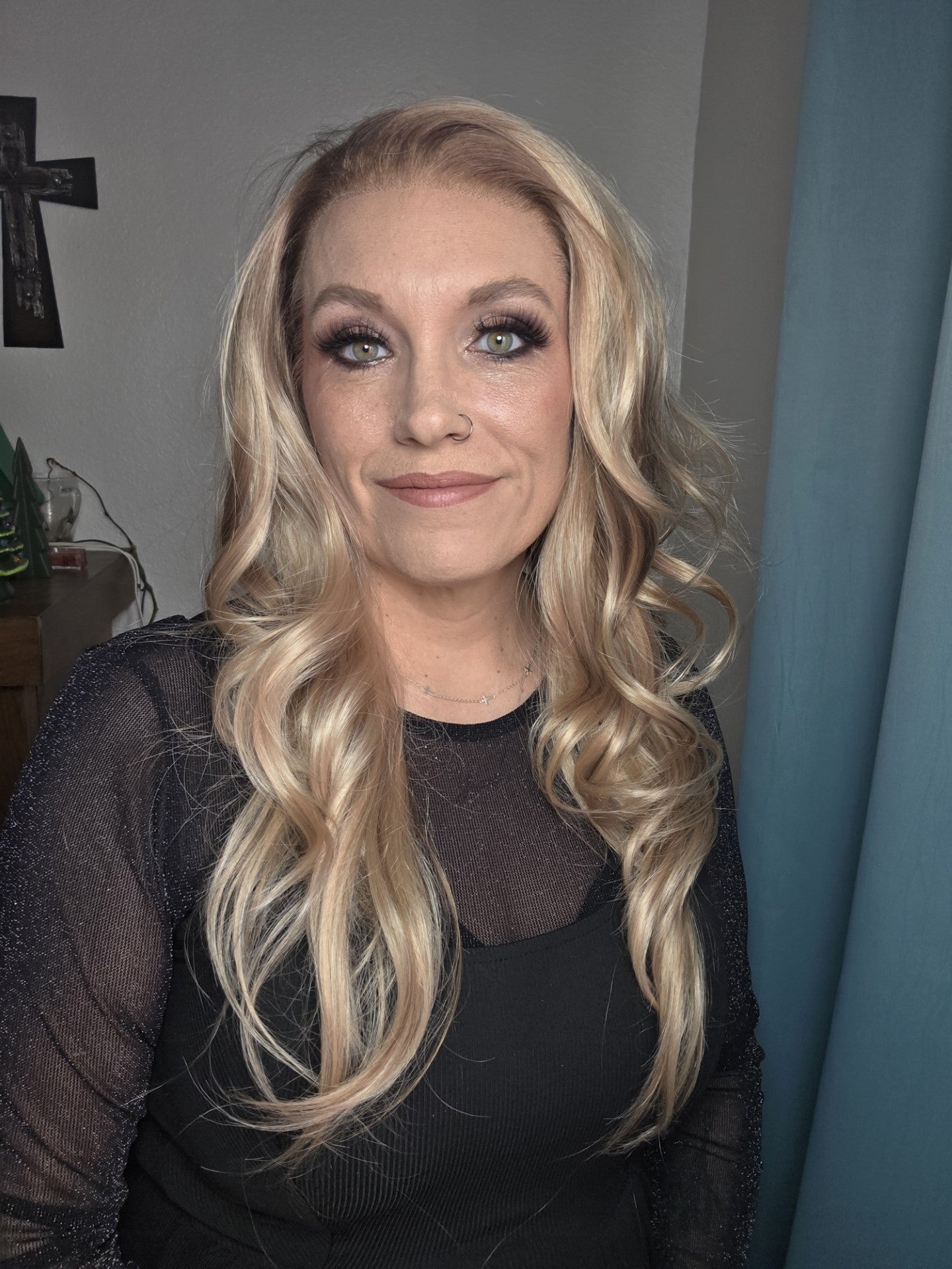 CARKIRA Marilyn 22" Chocolate Swirl Blonde 13x4 Lace Front Wig with Loose Curls Medium Cap Unisex Heat Friendly Up to 320°F Natural Looking Soft Smooth Realistic Scalp Hairline