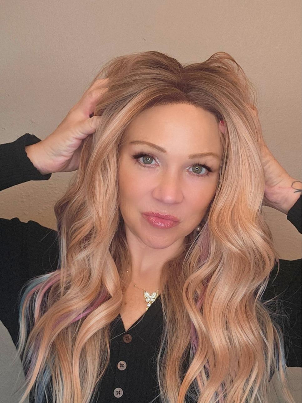 CARKIRA Tina 13x4 Apricot Rainbow Blonde Wig 22" Lace Front Medium Cap Heat Friendly Up to 320°F Natural Look Soft Smooth Realistic Scalp Hairline Unisex Adjustable Straps