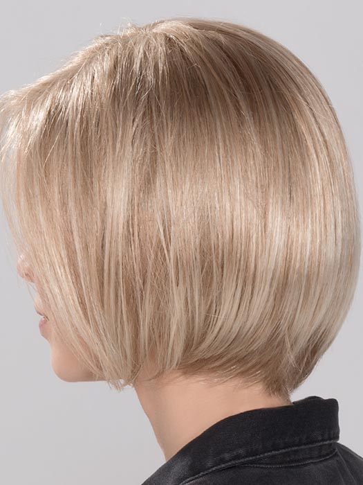 YOUNG MONO by ELLEN WILLE in CHAMPAGNE ROOTED 22.25.16 | Light Beige Blonde, Medium Honey Blonde, and Platinum Blonde blend with Dark Roots