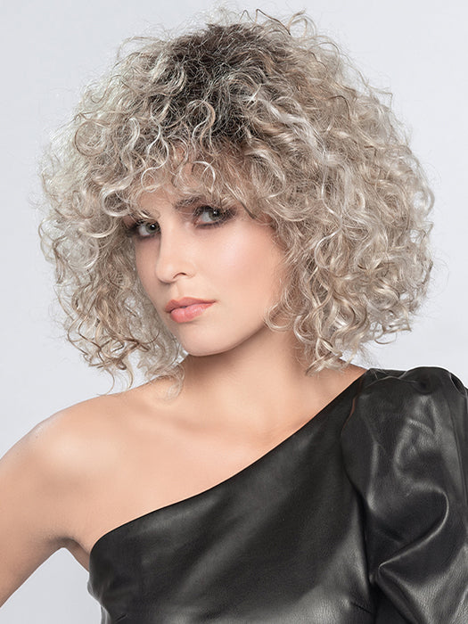 DISCO by ELLEN WILLE in PEARL BLONDE ROOTED 101.16.1001 | Light Beige Blonde, Medium Honey Blonde, and Platinum Blonde Blend with Dark Roots