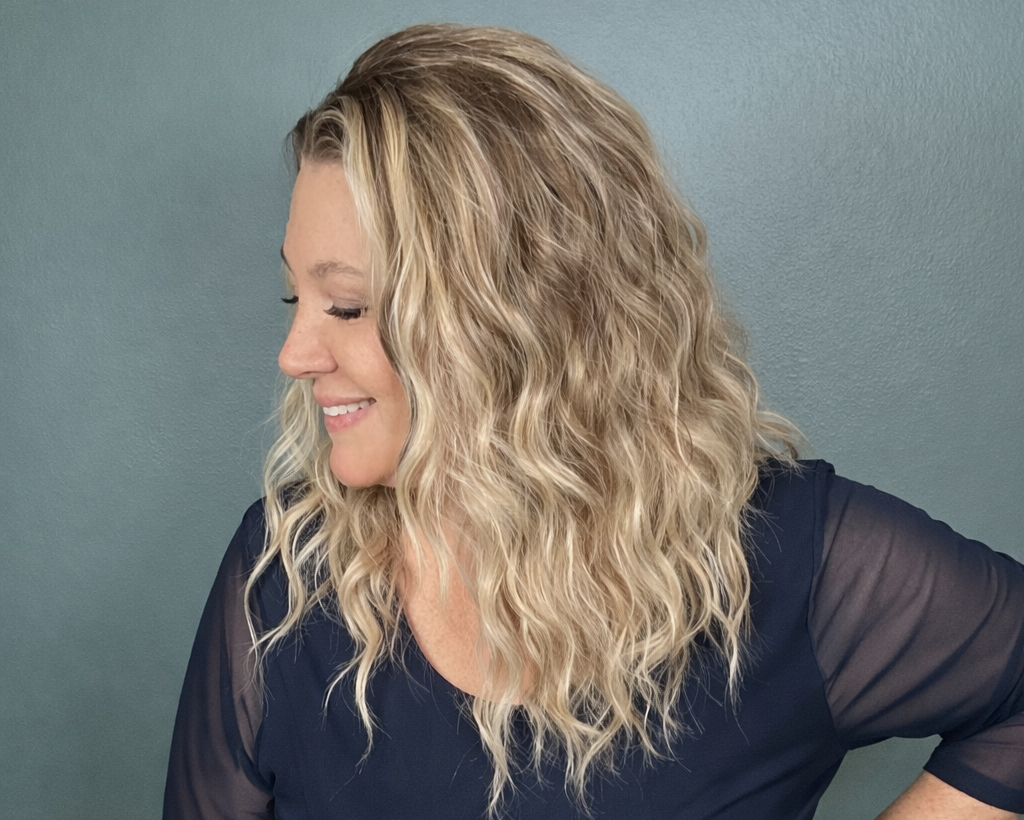 CARKIRA Tammy Cashmere Fizz Water Wave 16 Inches 13x4 Lace Front - Medium Cap